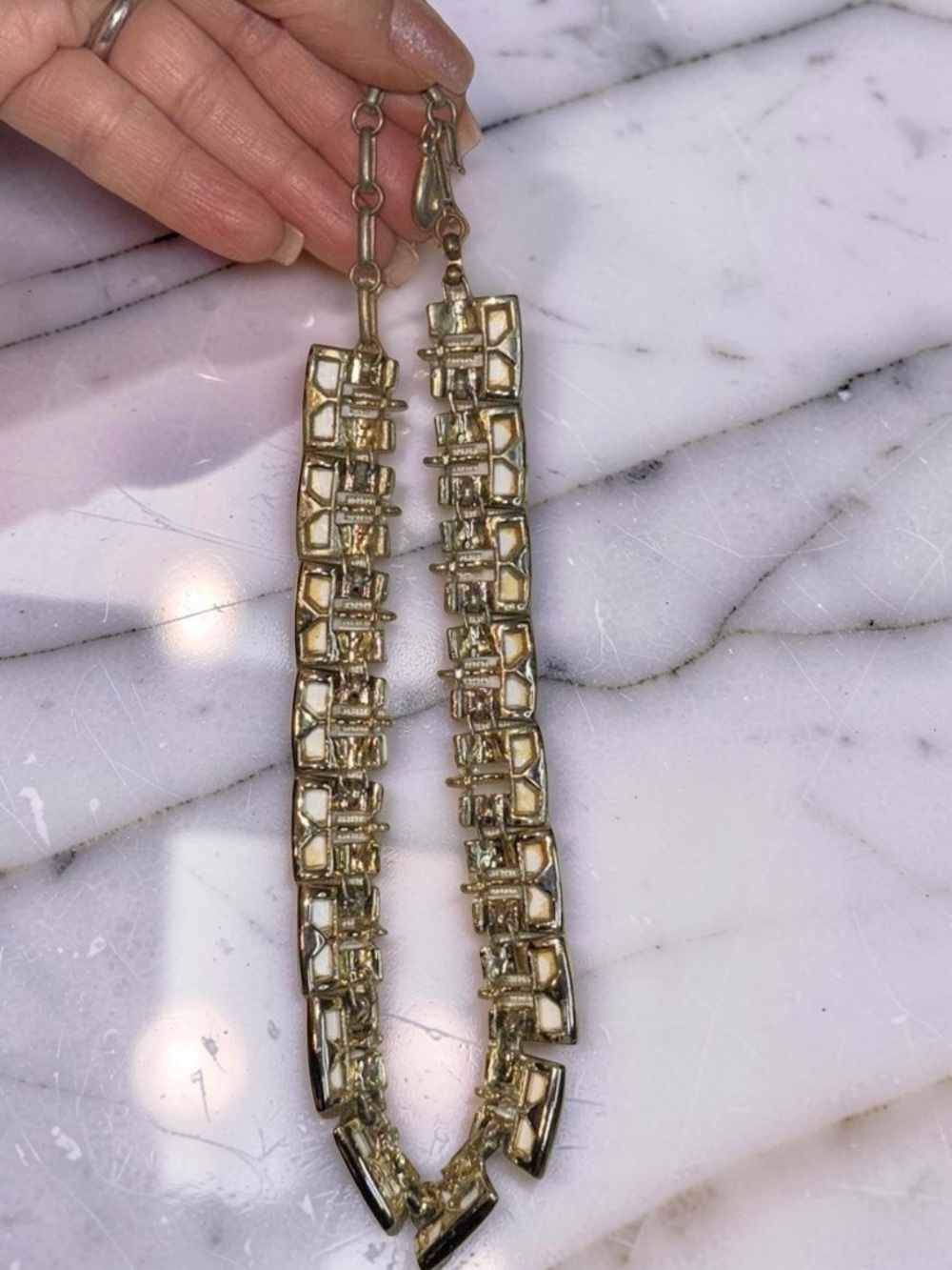 Vintage Lisner Lucite Necklace Set - Picture 6 of 7
